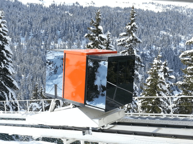 Intégration de systèmes embarqués pour l'ascenseur incliné de Flaine