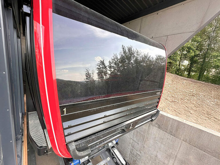 Ascenseur incliné au tremplin à ski de Wisla