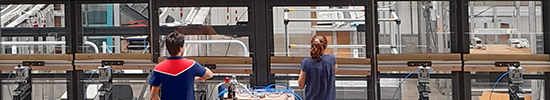 railway-ingenieur-meca-carriere Ingénieur travaillant sur une façade de quai